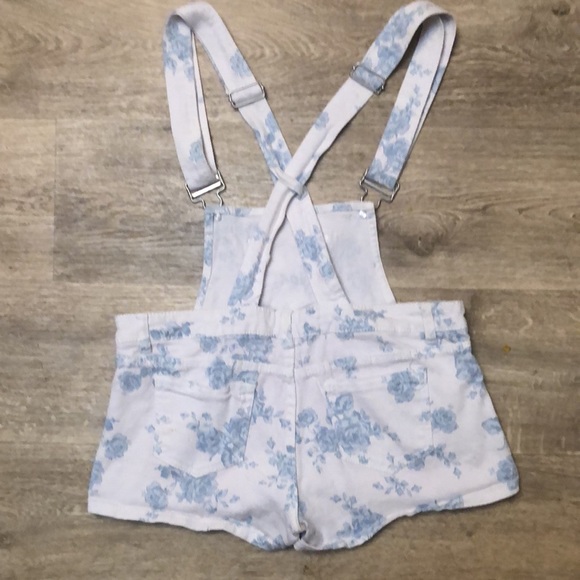 Women’s White and light blue floral overalls - Picture 4 of 5